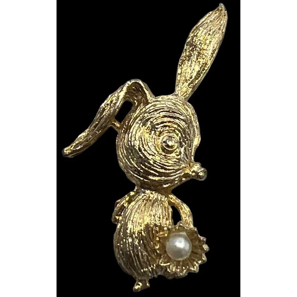 Brooch Bunny Rabbit Pin Holding Flower w/ Pearl Brushed Gold Tone 2” Easter Gift